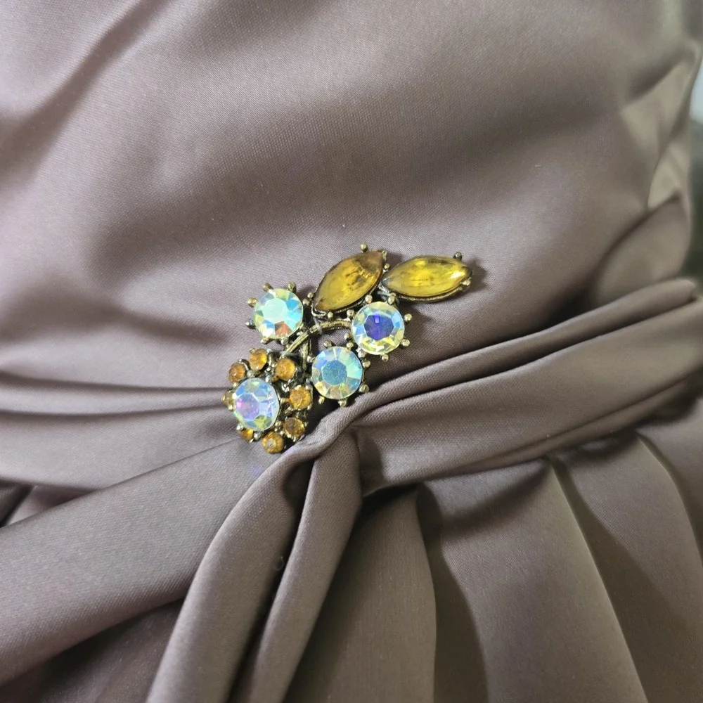 Vintage 50s 60s Connie's Uniontown Satin Wide Brim Hat Rhinestone Brooch